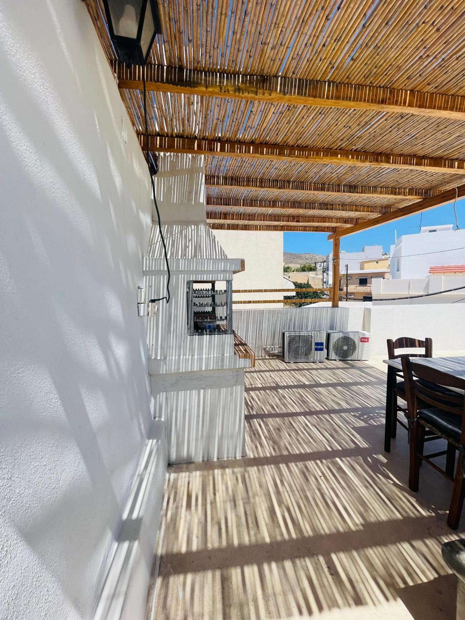 Modern & Comfortable House In The City Center Ermoúpoli Eksteriør bilde